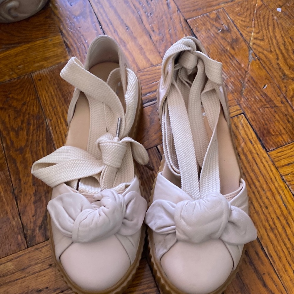 FENTY Baige 8.5Brand New…no box